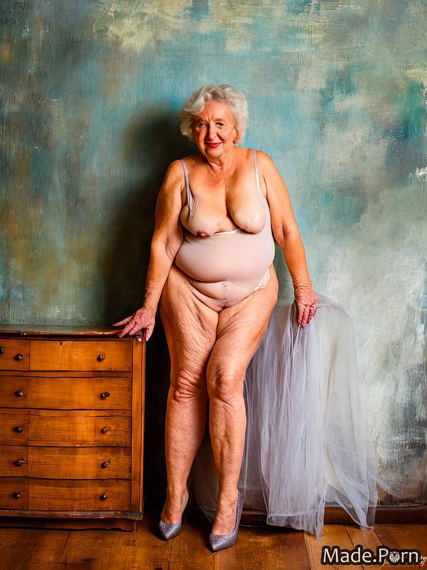 Mature Naked Pics of Irish 80 Years Old Chubby Blonde with Seductive Bobcut