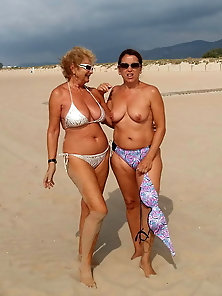 Randy older sluts are playing themselves